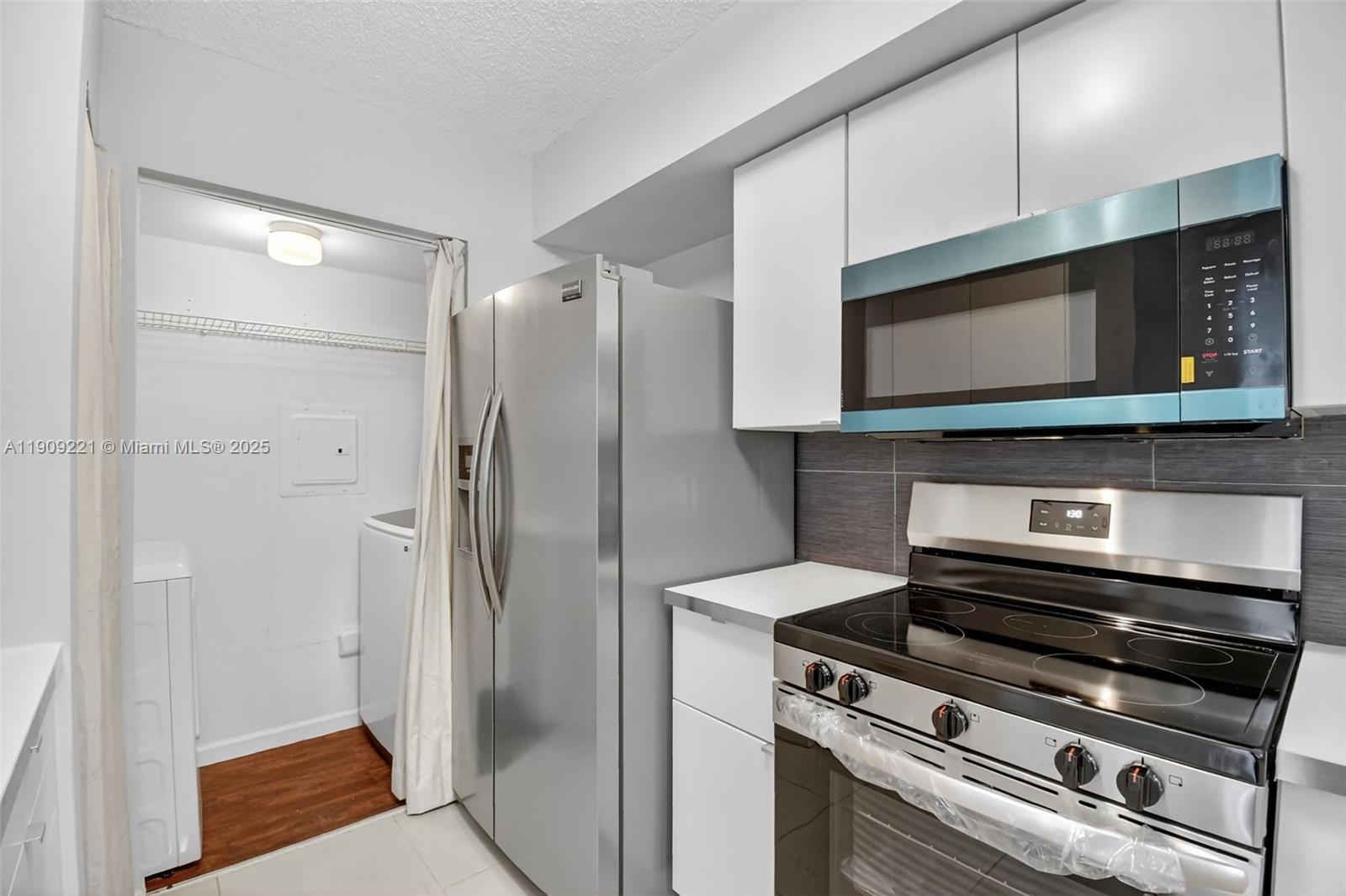 2123 Renaissance Blvd # 104