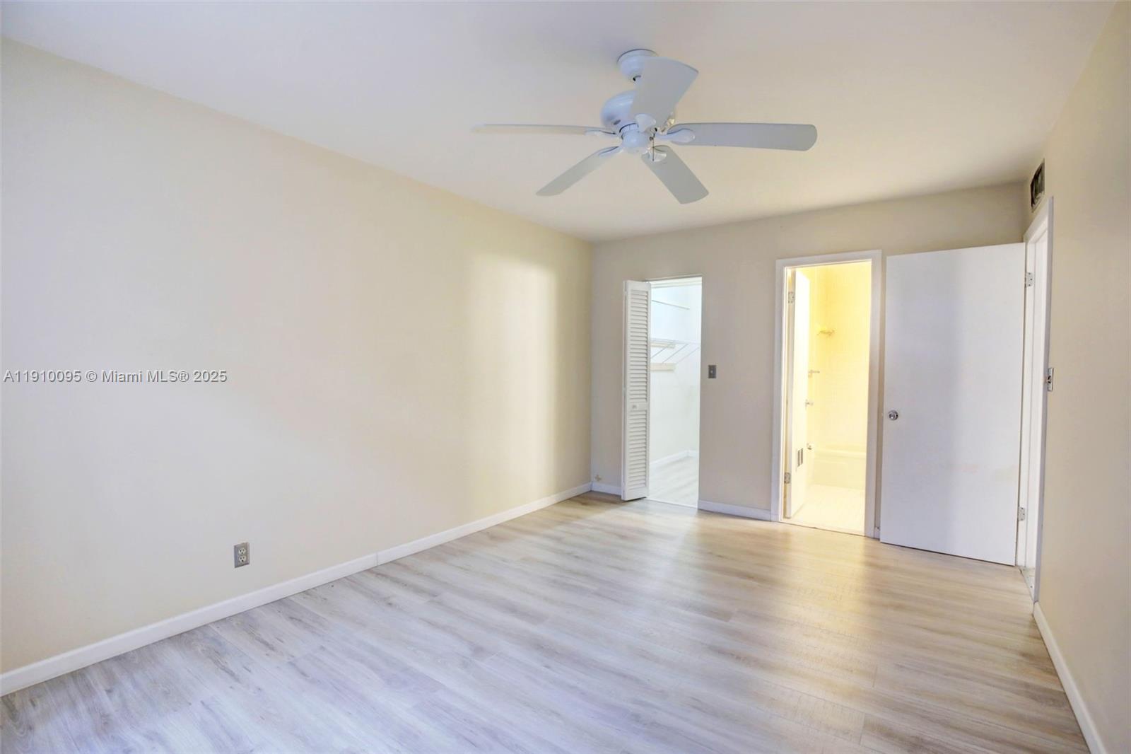 5300 Washington St # T218