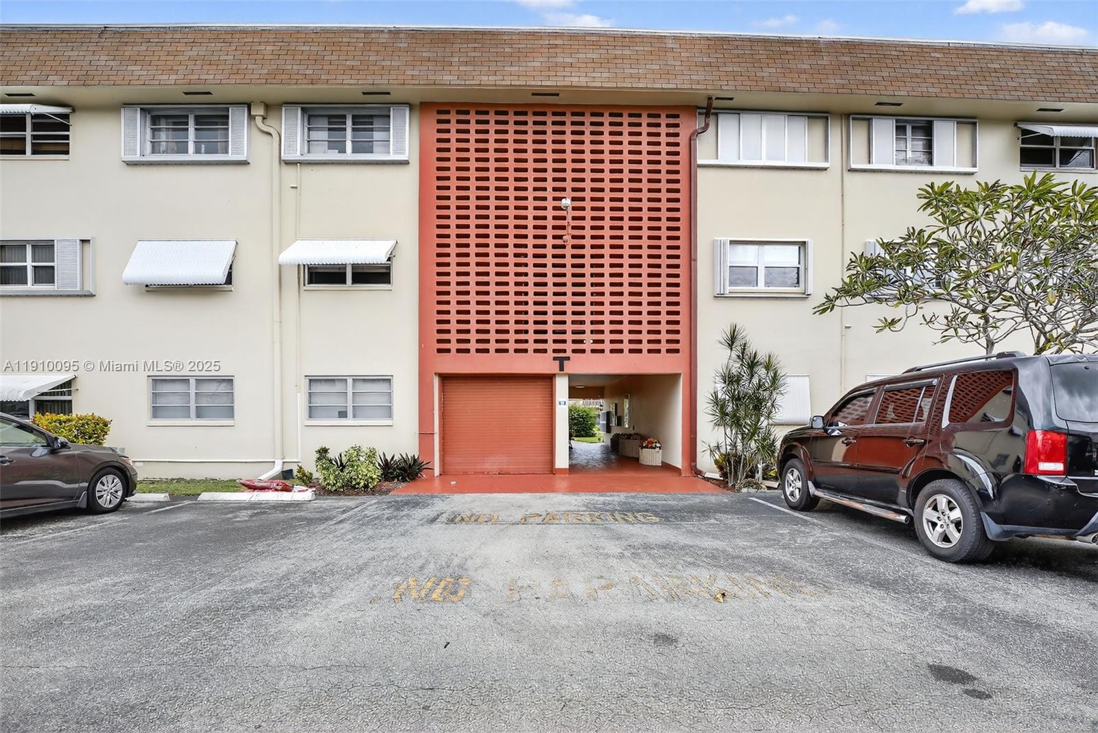 5300 Washington St # T218