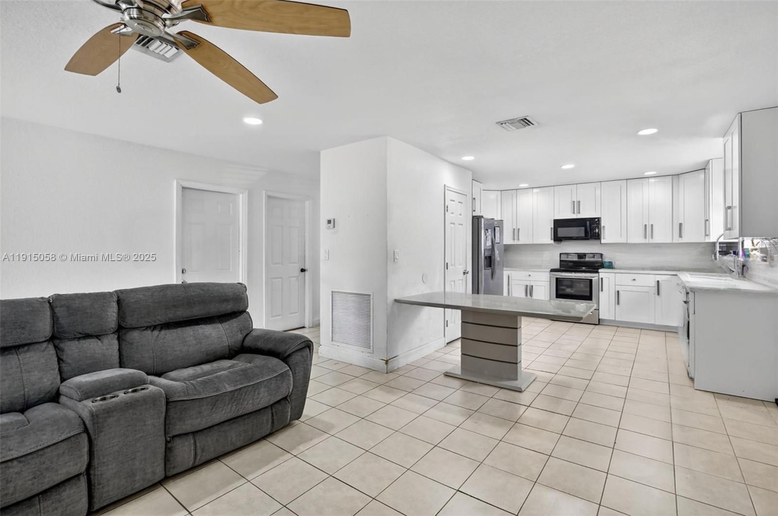 2920 NW 9th Pl