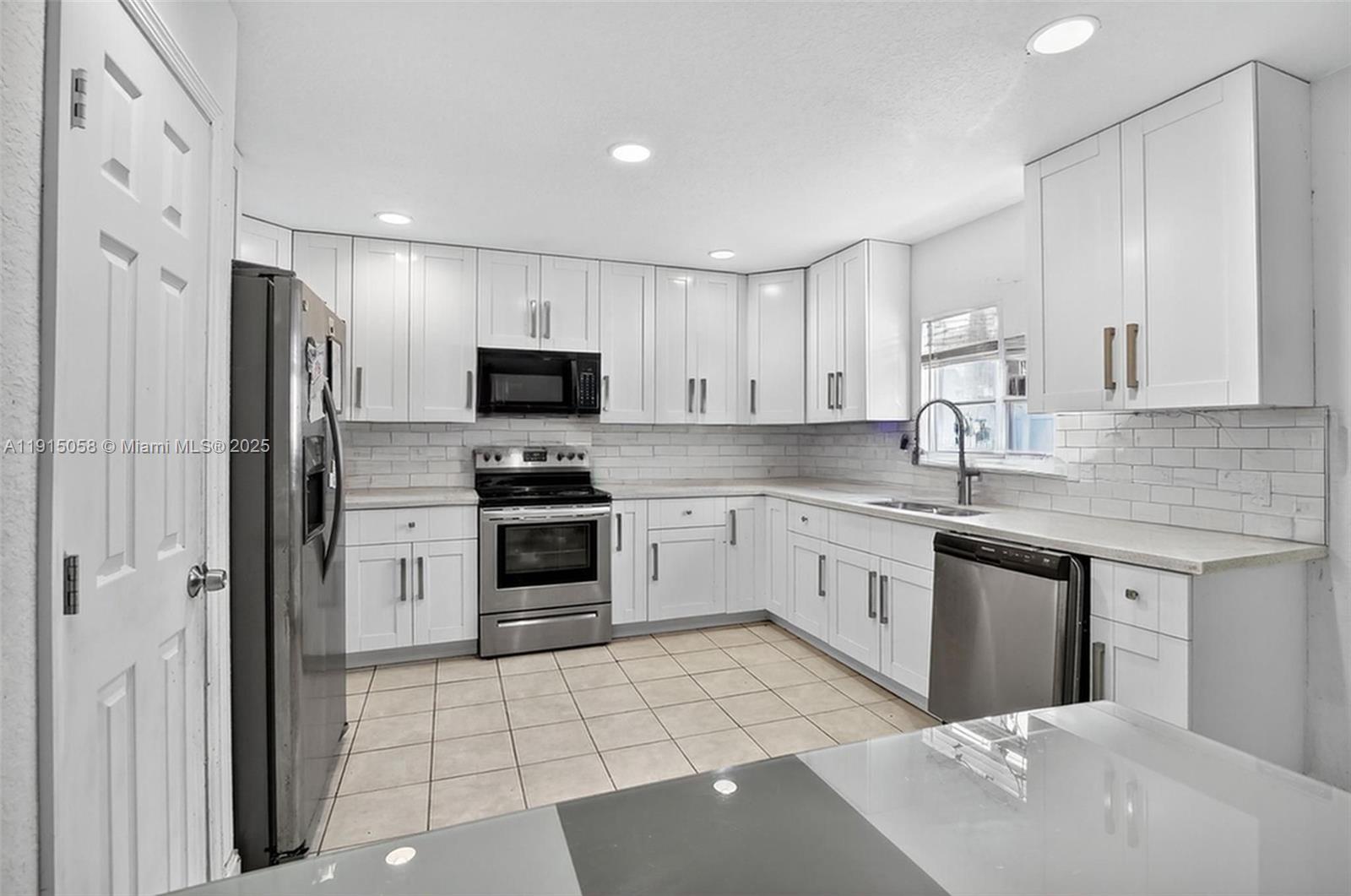 2920 NW 9th Pl