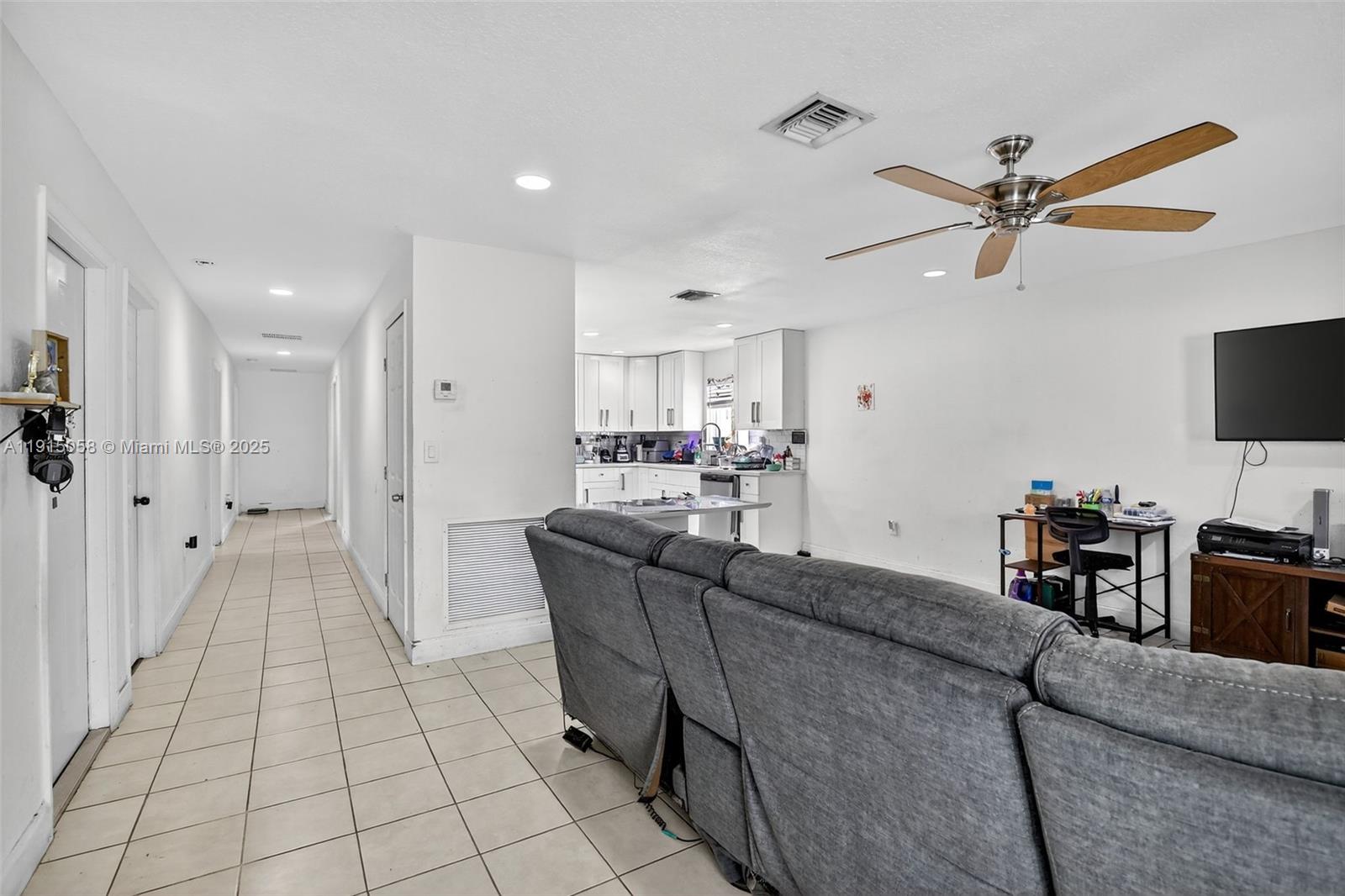 2920 NW 9th Pl