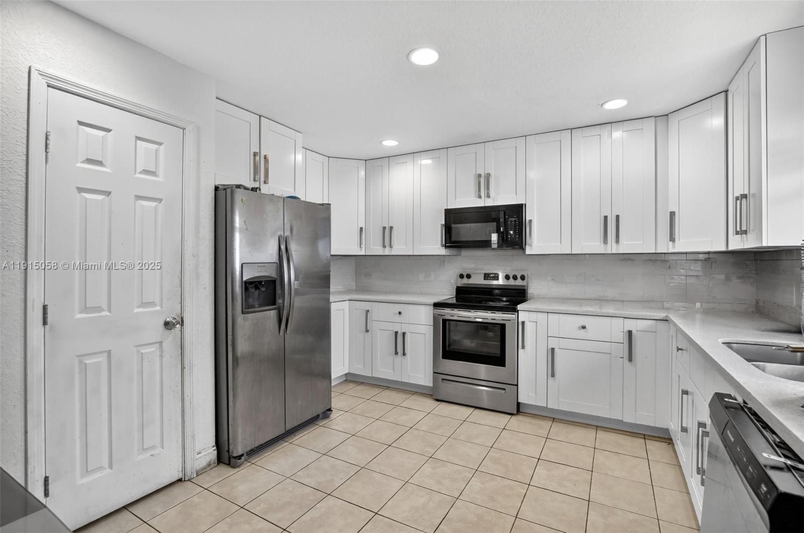 2920 NW 9th Pl