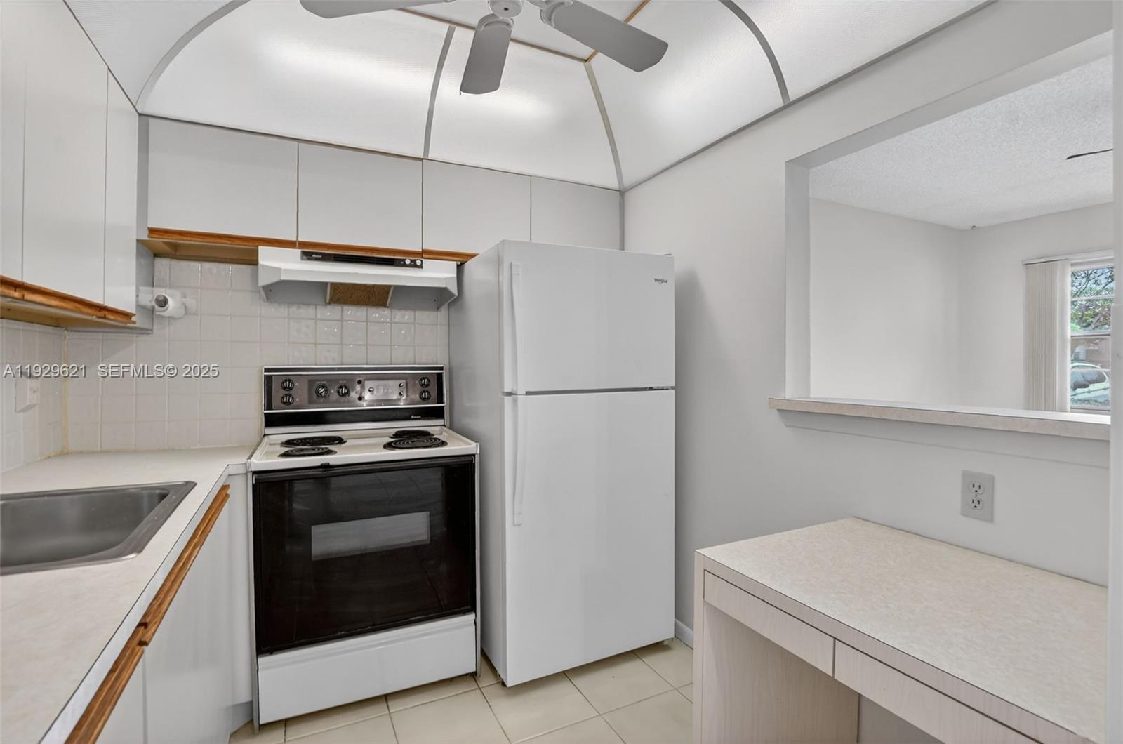 1008 N Farnham N # 1008