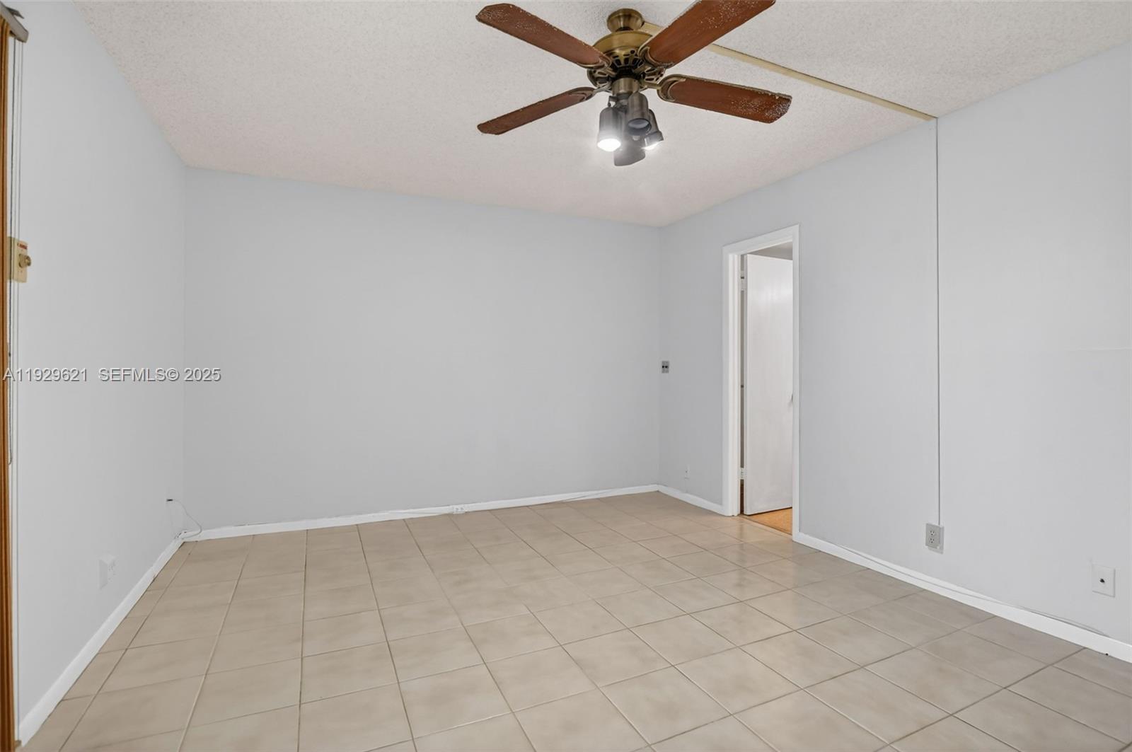 1008 N Farnham N # 1008