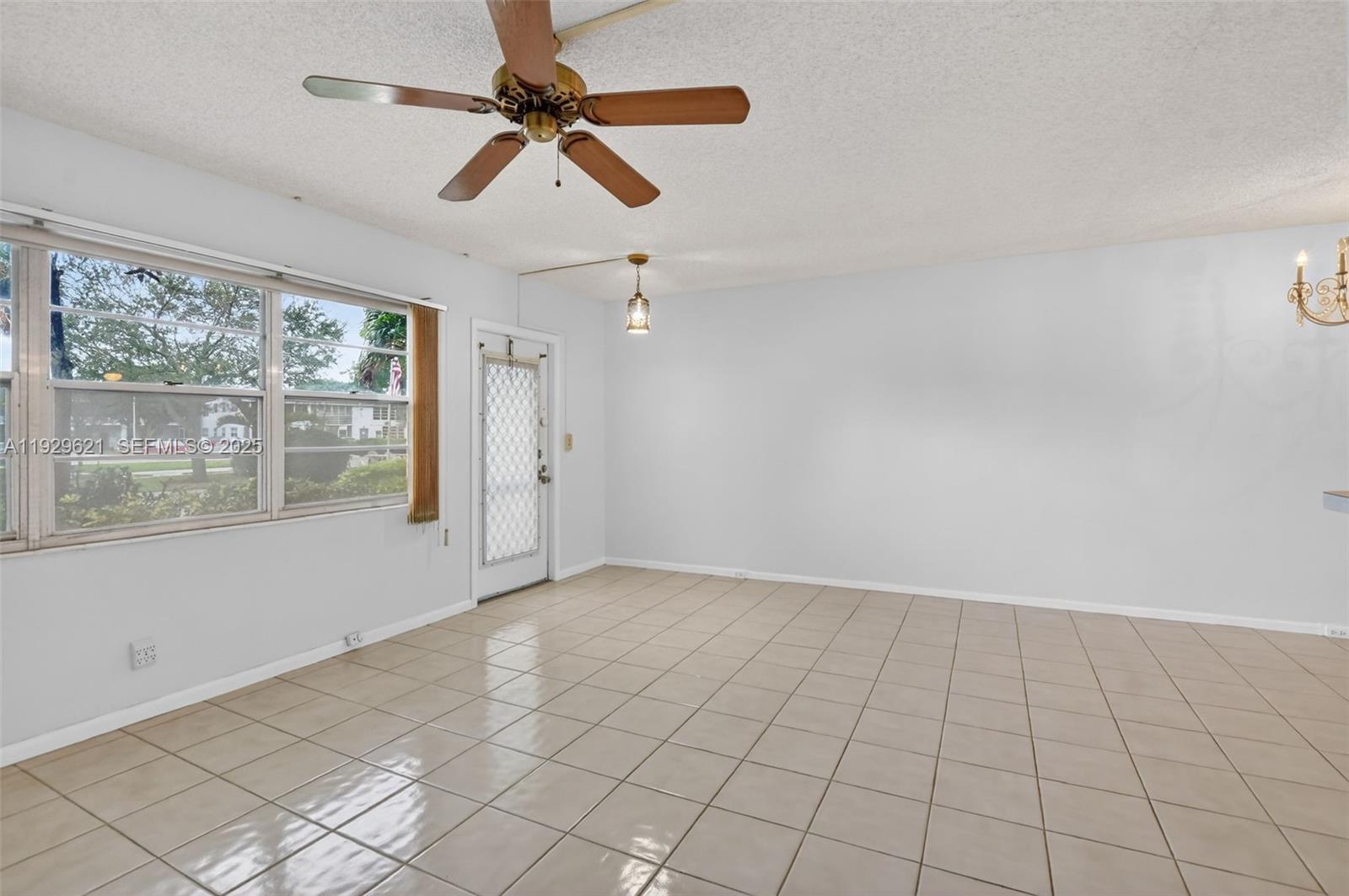 1008 N Farnham N # 1008