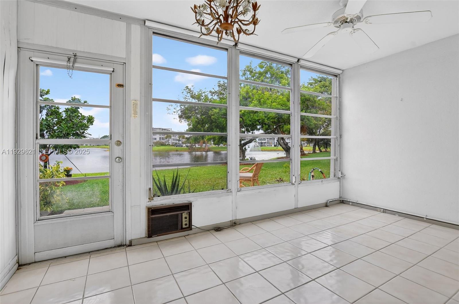 1008 N Farnham N # 1008