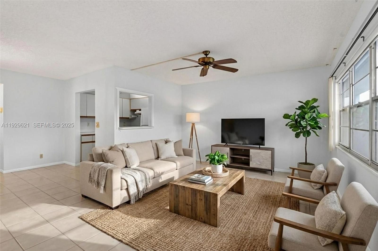 1008 N Farnham N # 1008