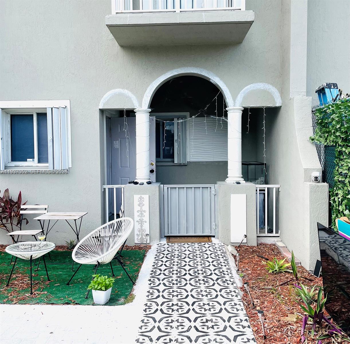 1102 NW 26th St # 1102