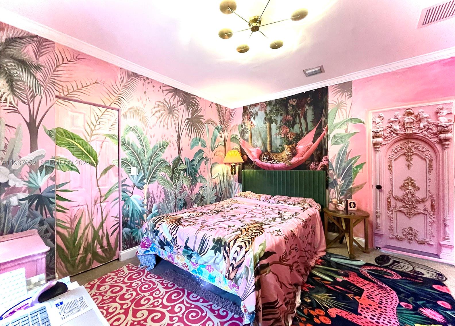 1102 NW 26th St # 1102