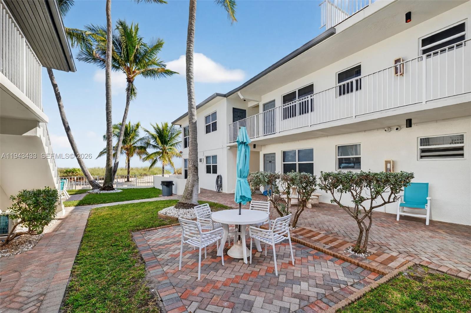 4520 El Mar Dr # 12