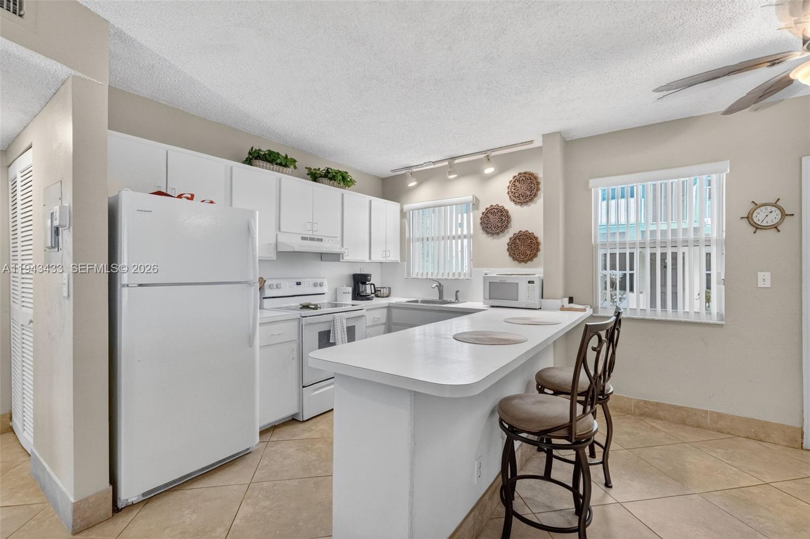 4520 El Mar Dr # 12