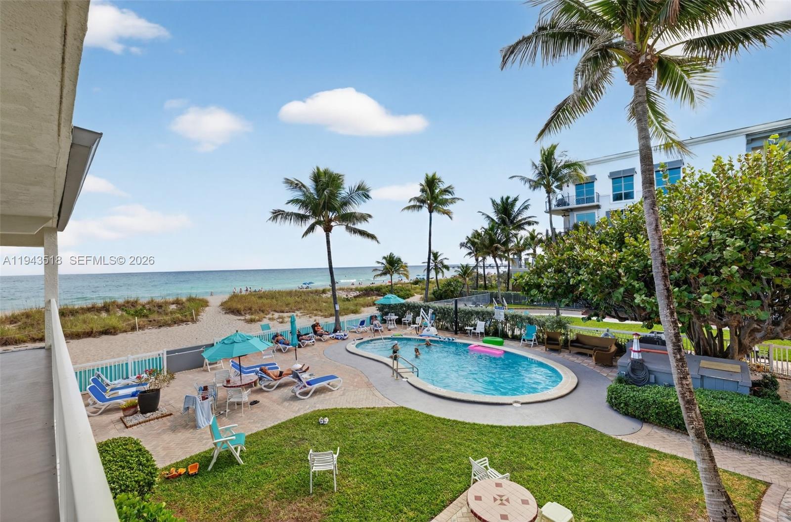 4520 El Mar Dr # 18