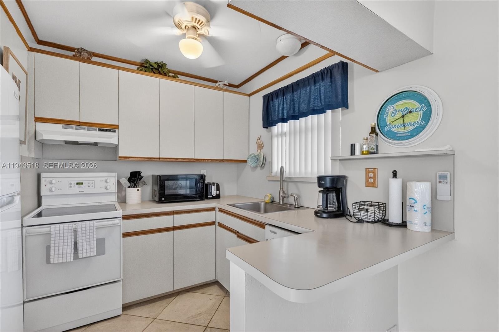 4520 El Mar Dr # 18