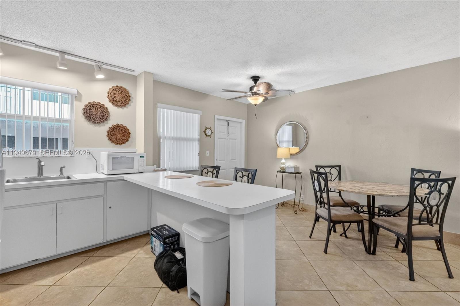 4520 el Mar Unit: 12+18