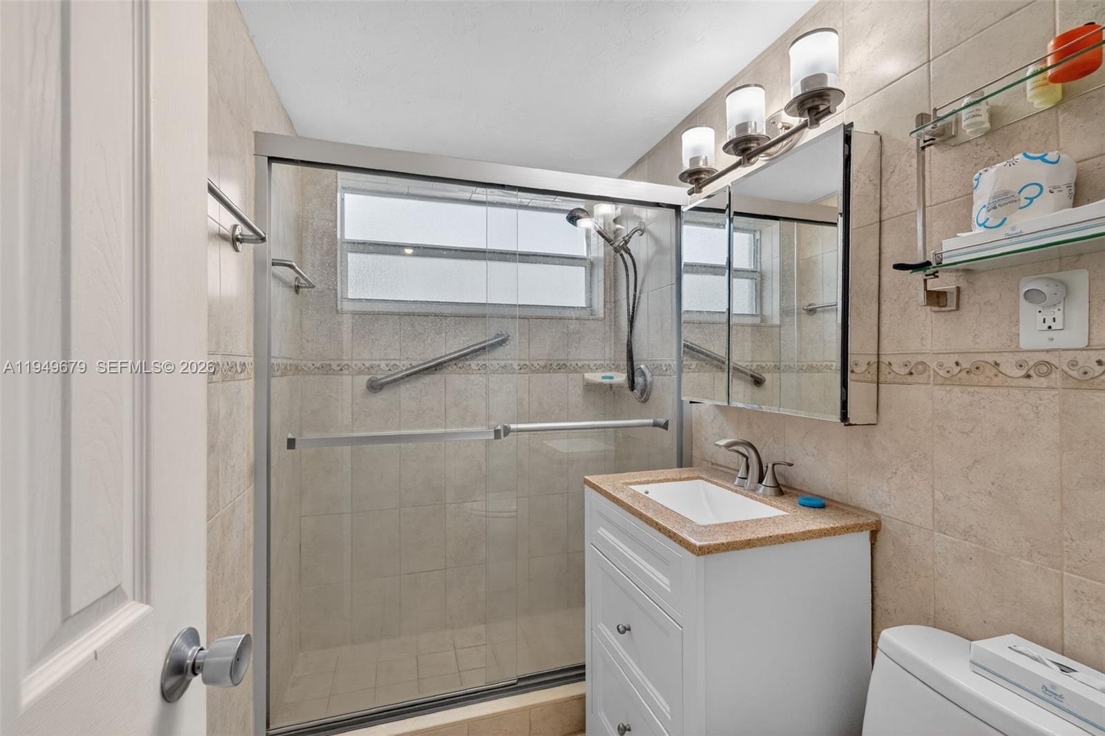 4520 el Mar Unit: 12+18