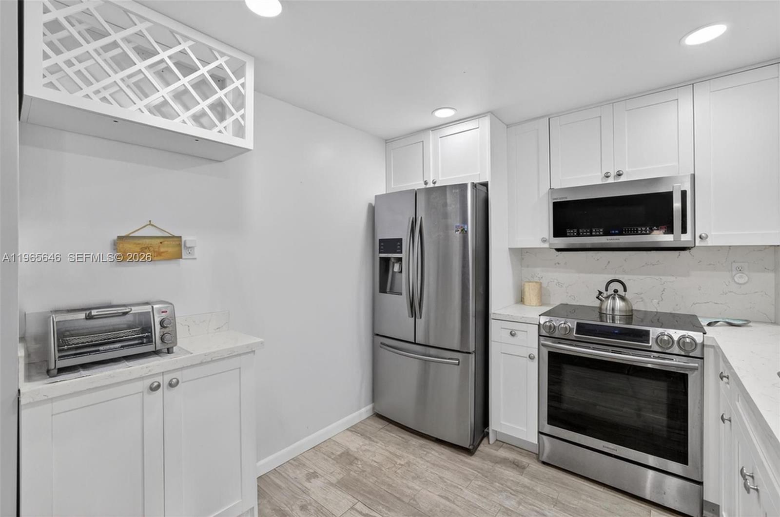 1913 S Ocean Dr # 209