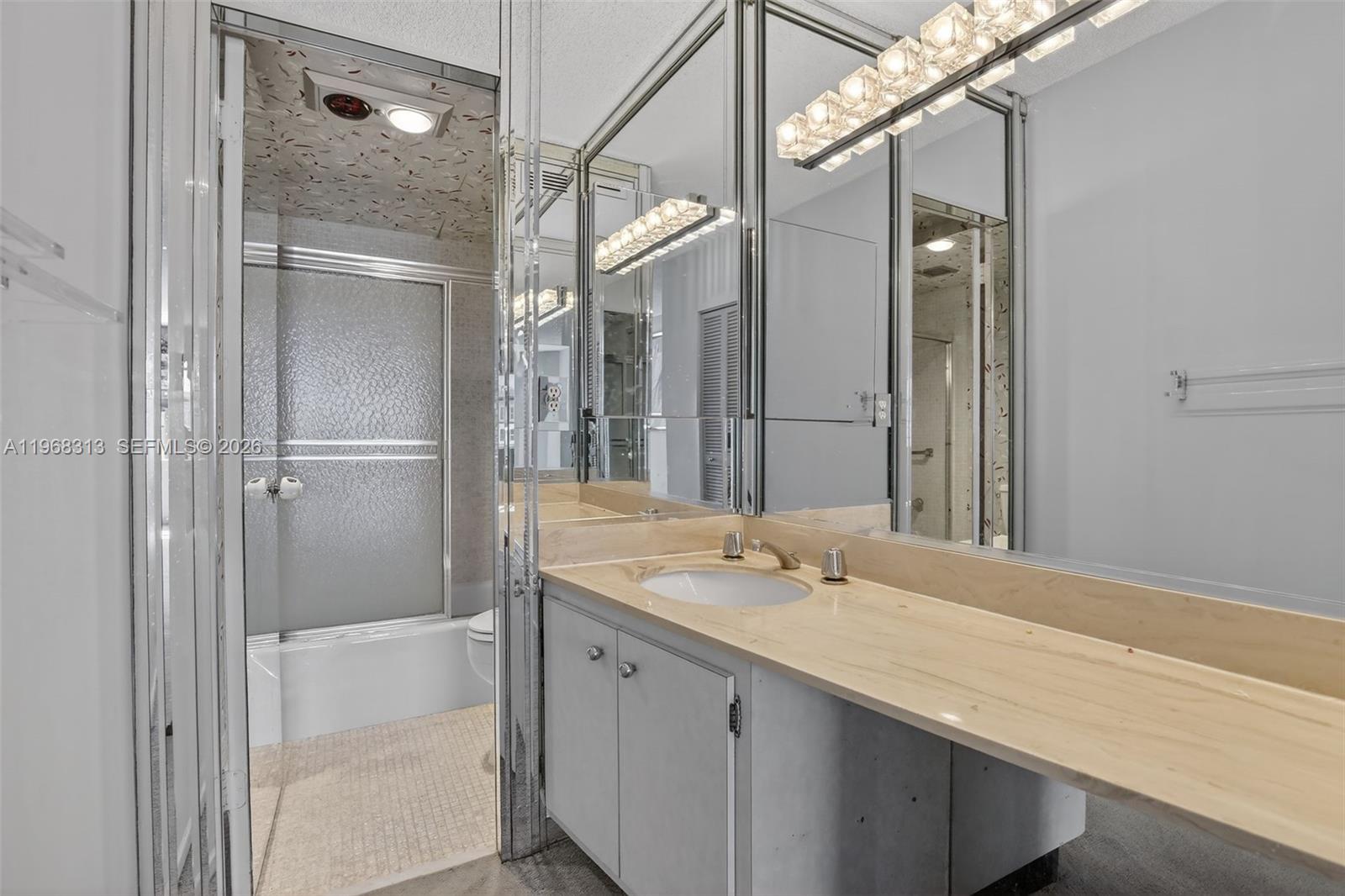 1980 S Ocean Dr # 21E