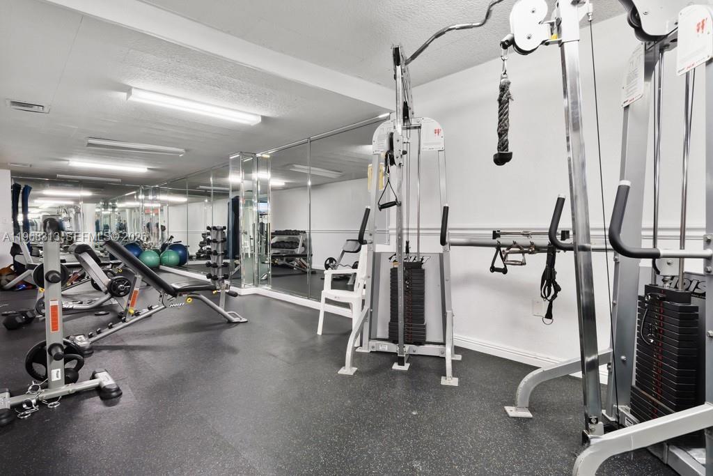 1980 S Ocean Dr # 21E