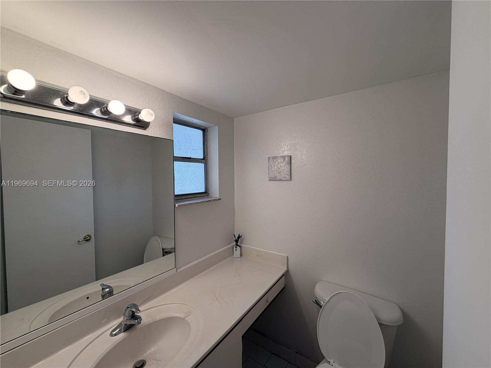 4255 N University Dr # 310