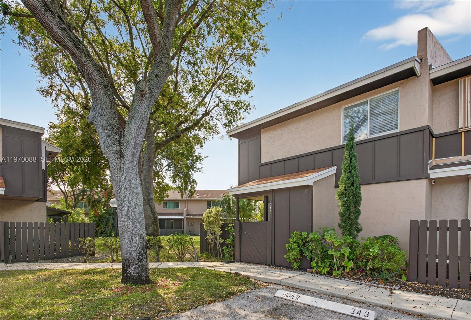 1343 Sussex Dr