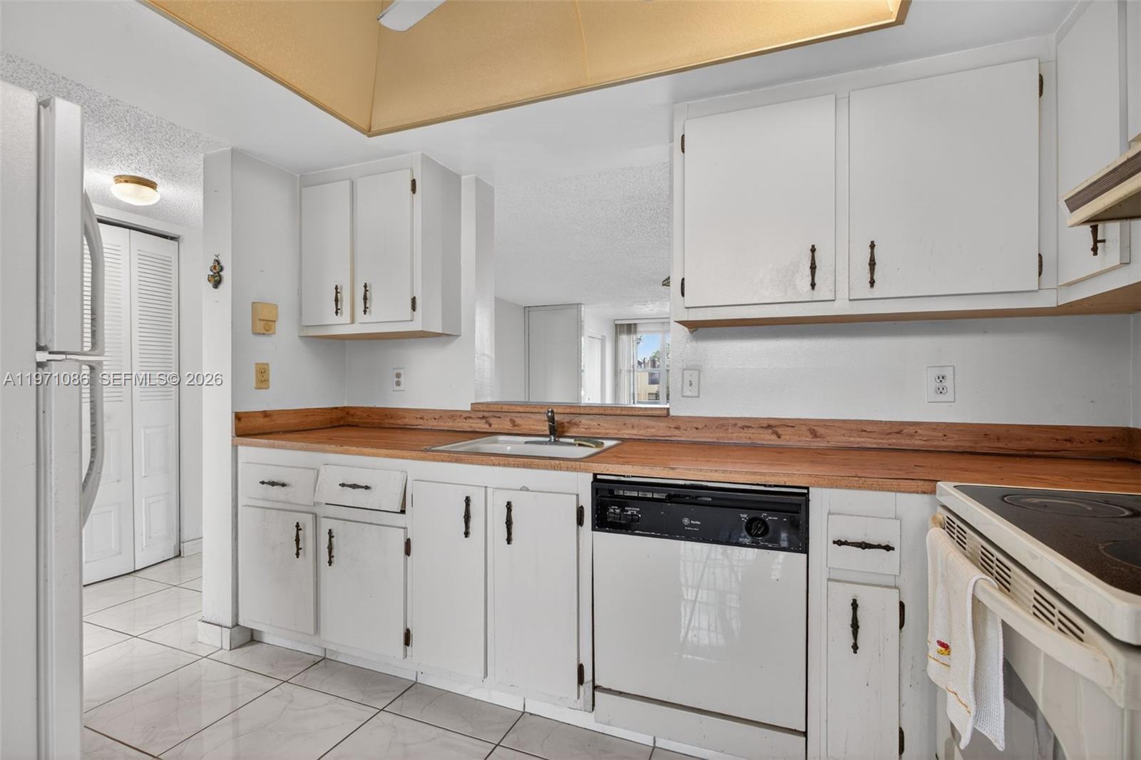 7310 NW 18th St # 208