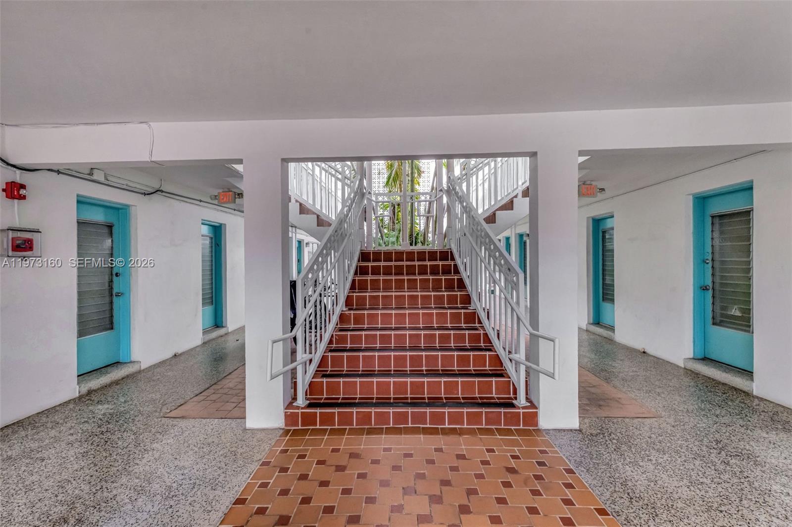 350 Collins Ave # 306