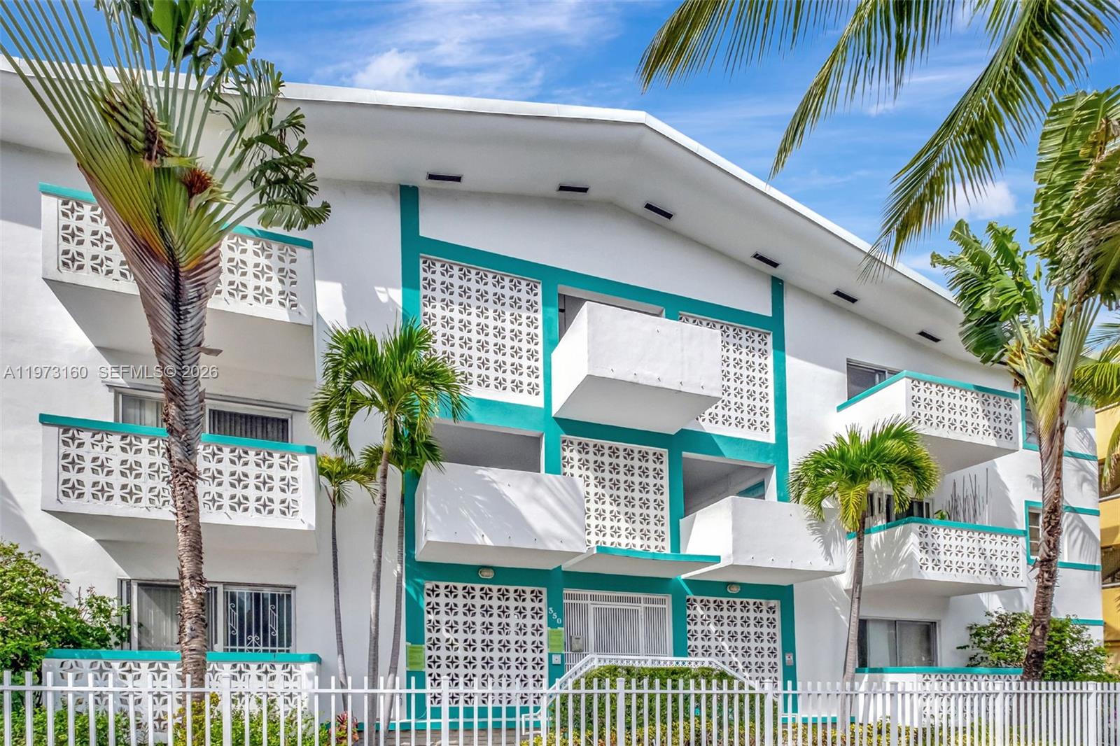 350 Collins Ave # 306