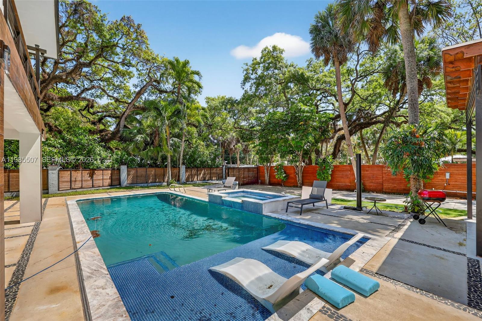 3000 Riverland Rd