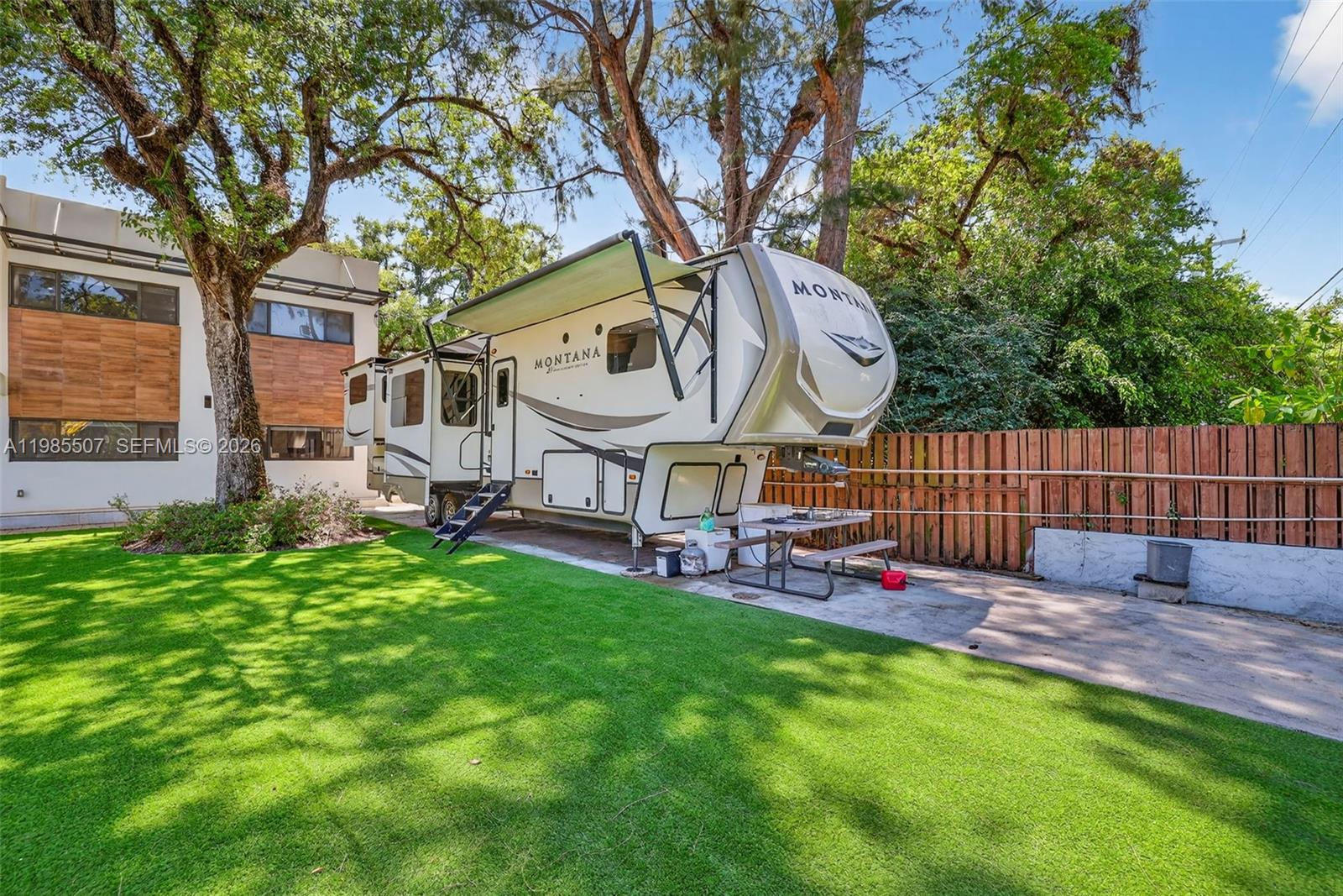 3000 Riverland Rd