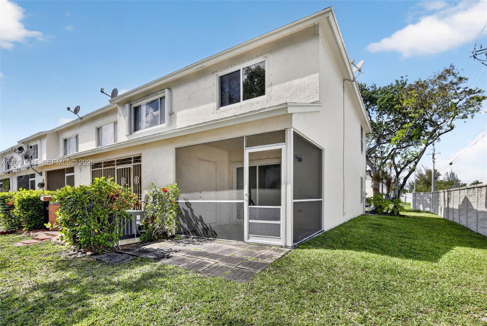 3100 SW 50th St