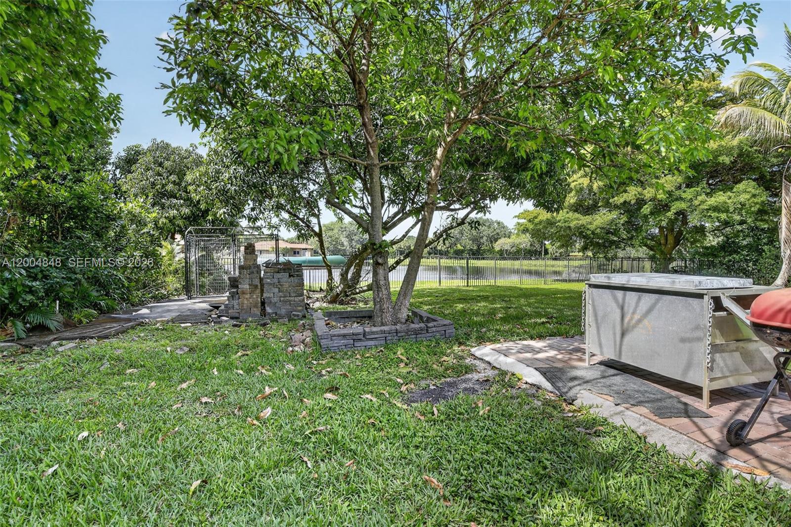 10161 N Lake Vista Cir