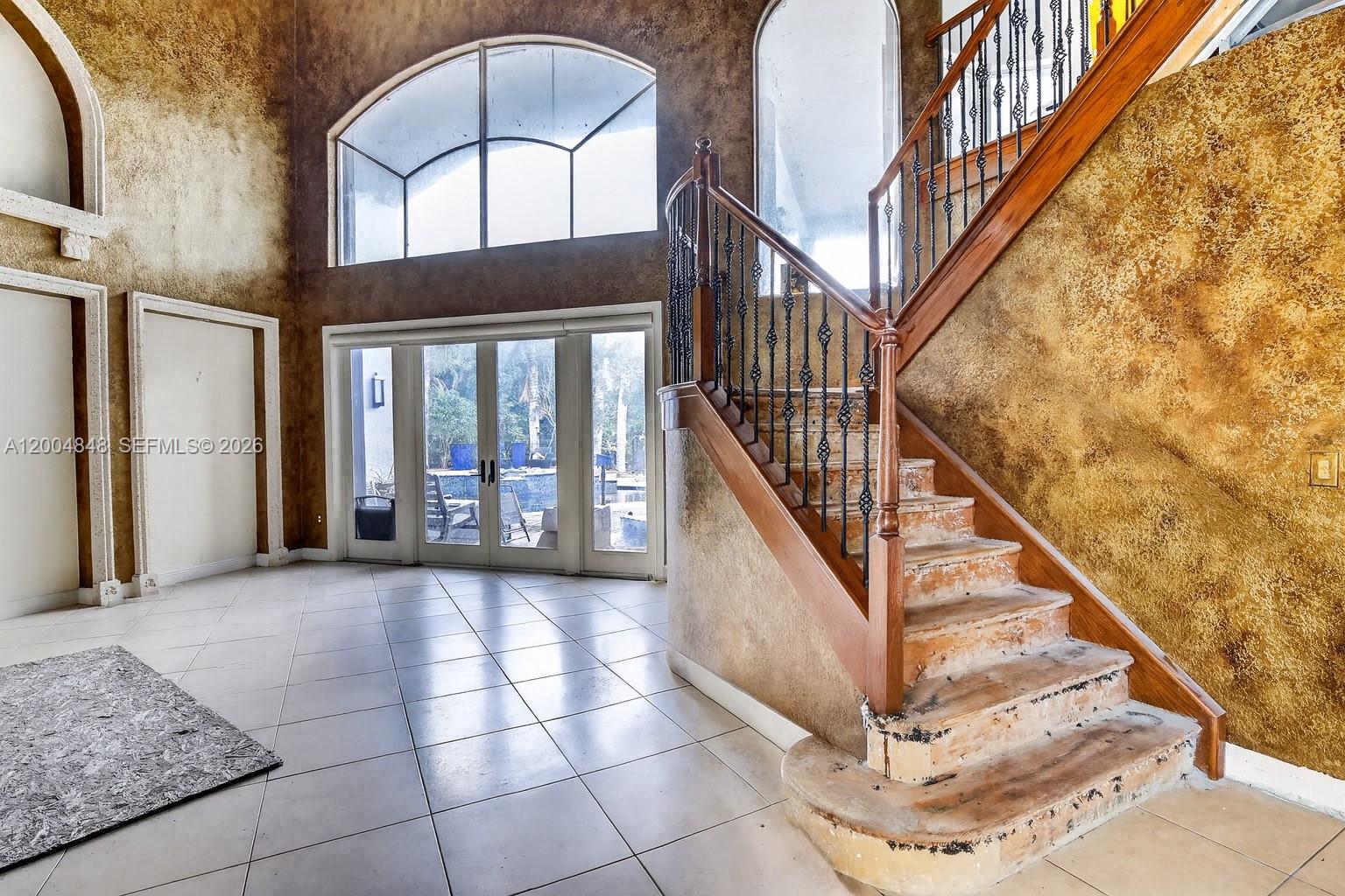 10161 N Lake Vista Cir