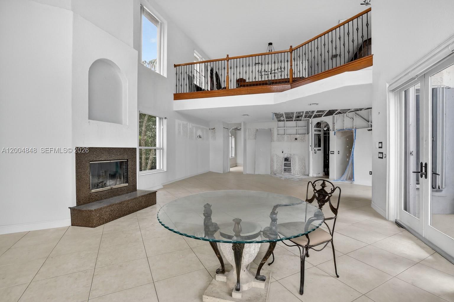 10161 N Lake Vista Cir