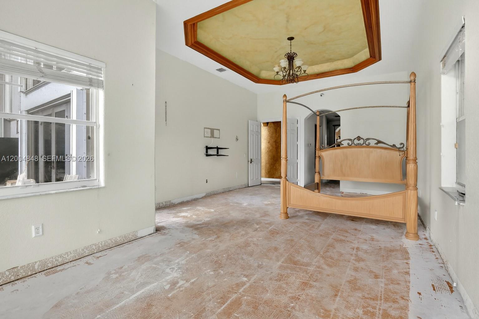 10161 N Lake Vista Cir