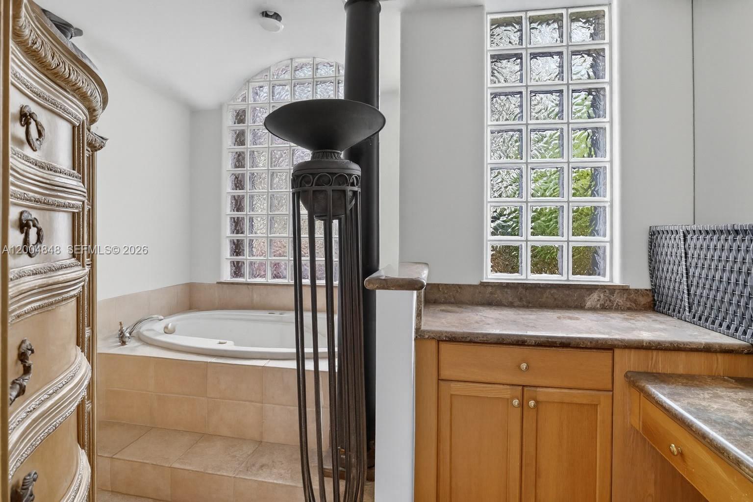 10161 N Lake Vista Cir