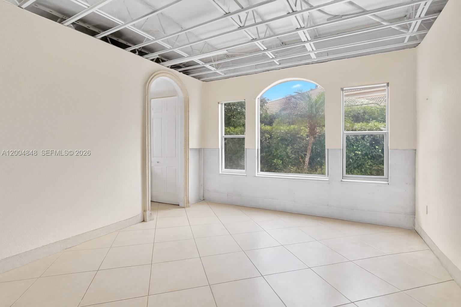 10161 N Lake Vista Cir