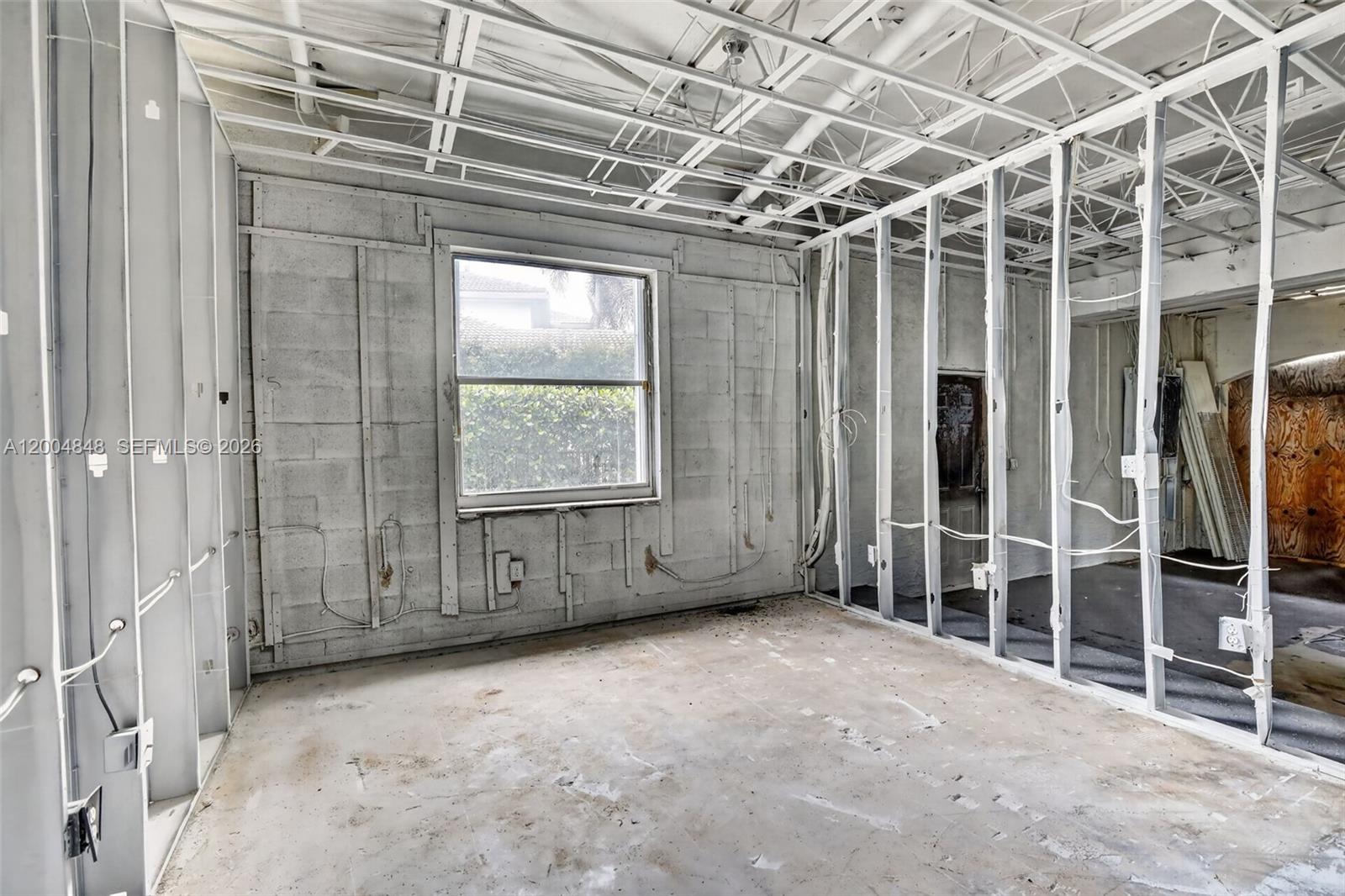 10161 N Lake Vista Cir