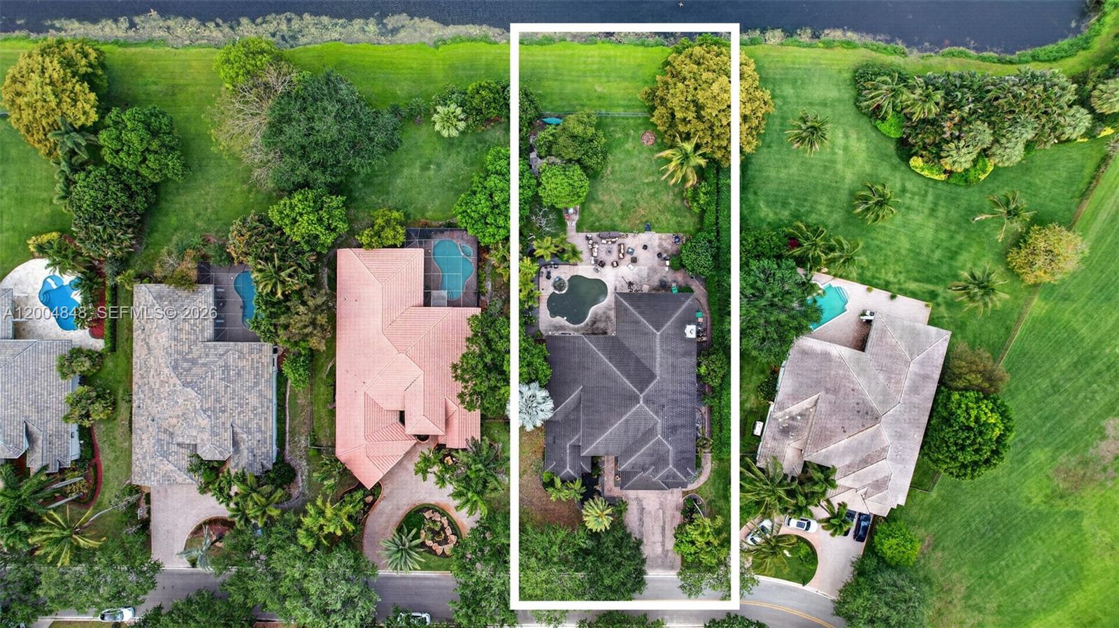 10161 N Lake Vista Cir
