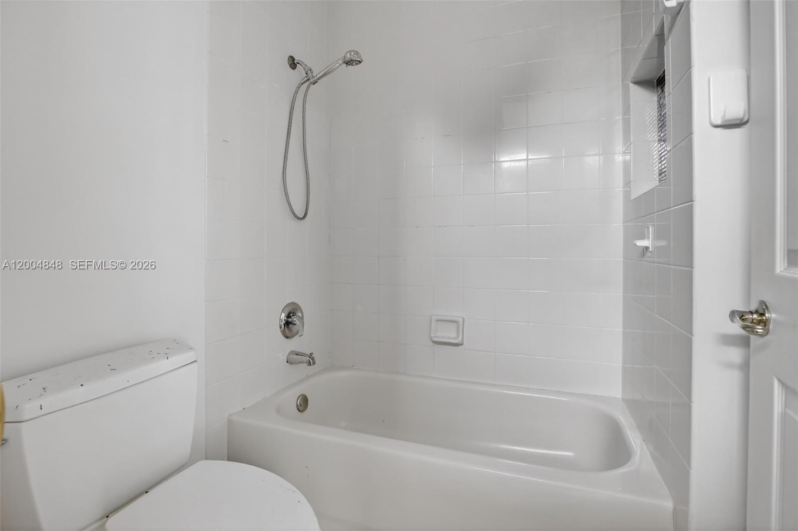 10161 N Lake Vista Cir