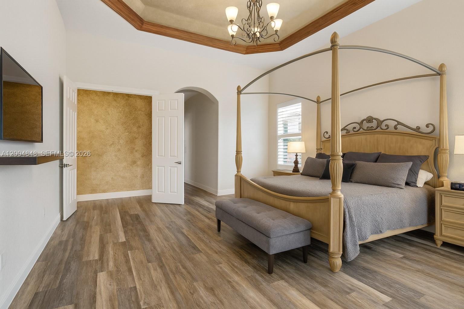 10161 N Lake Vista Cir