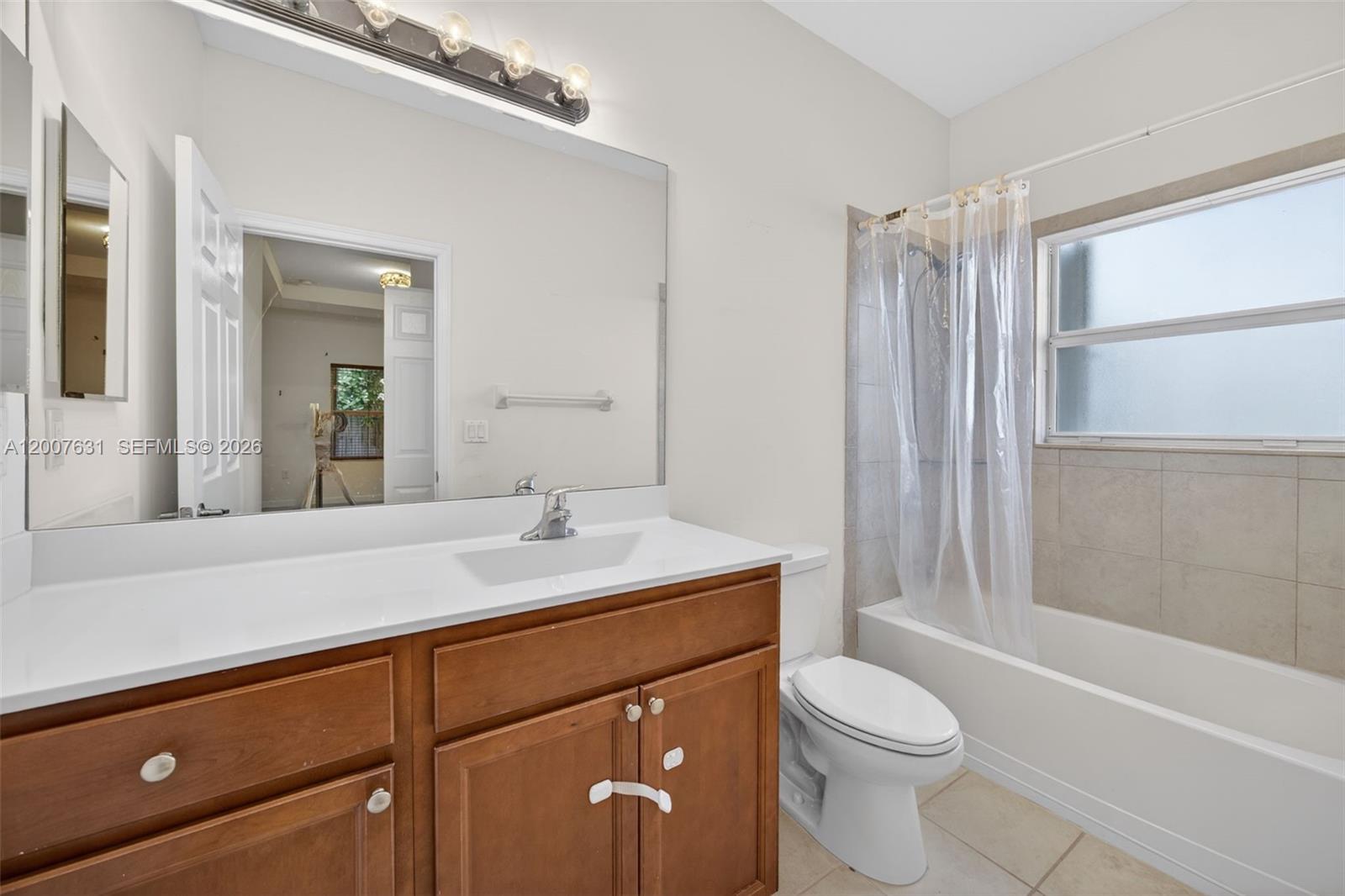 236 SE 32nd Ave