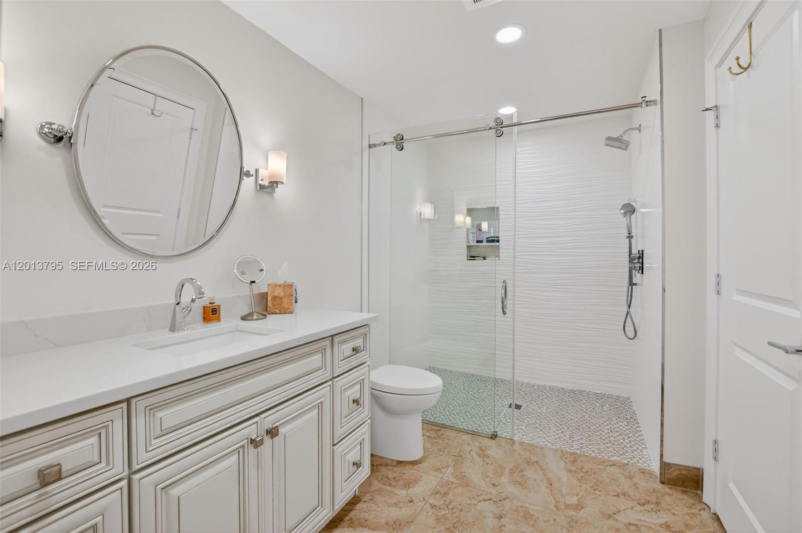8749 Belle Aire Dr