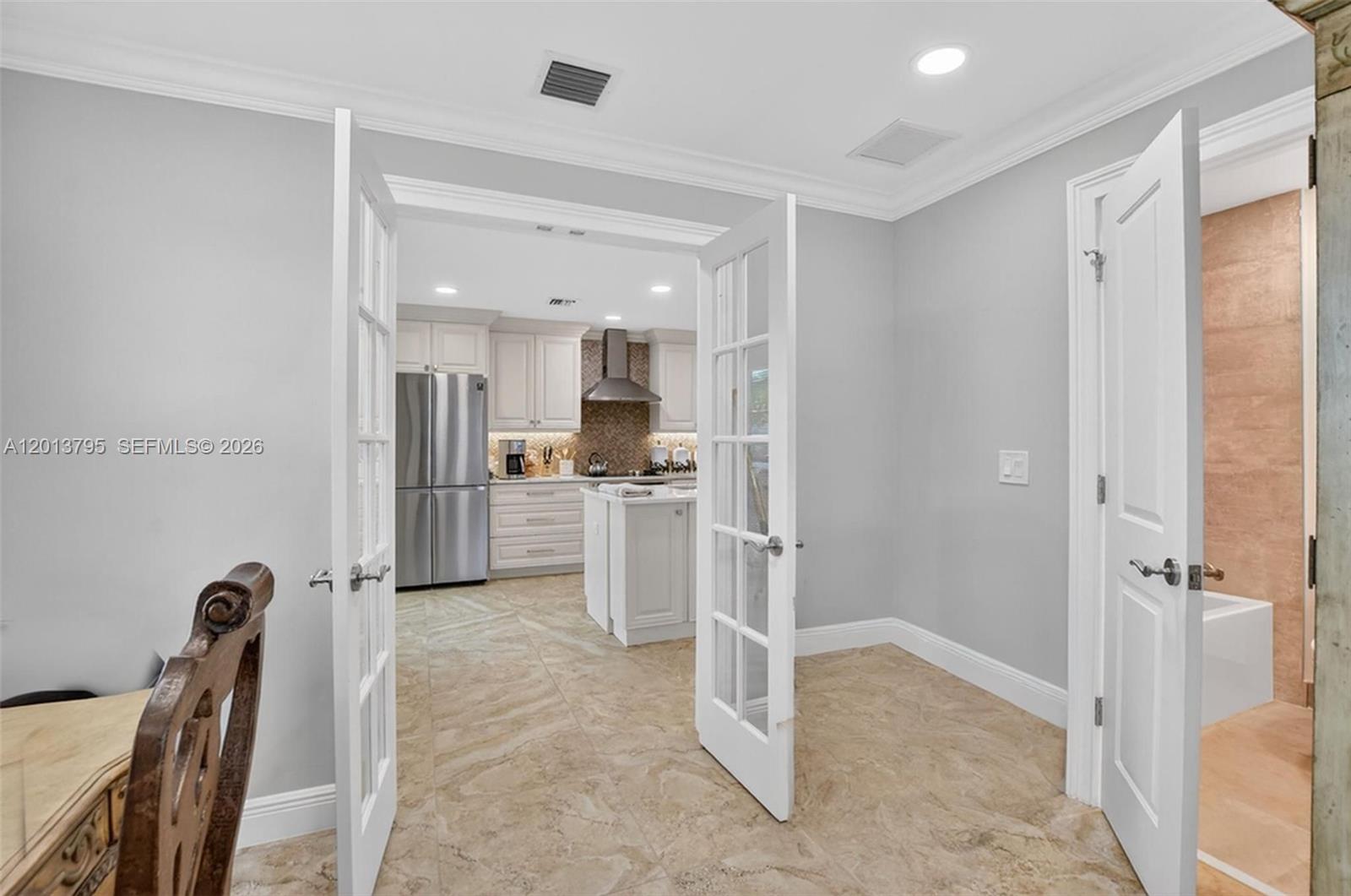 8749 Belle Aire Dr