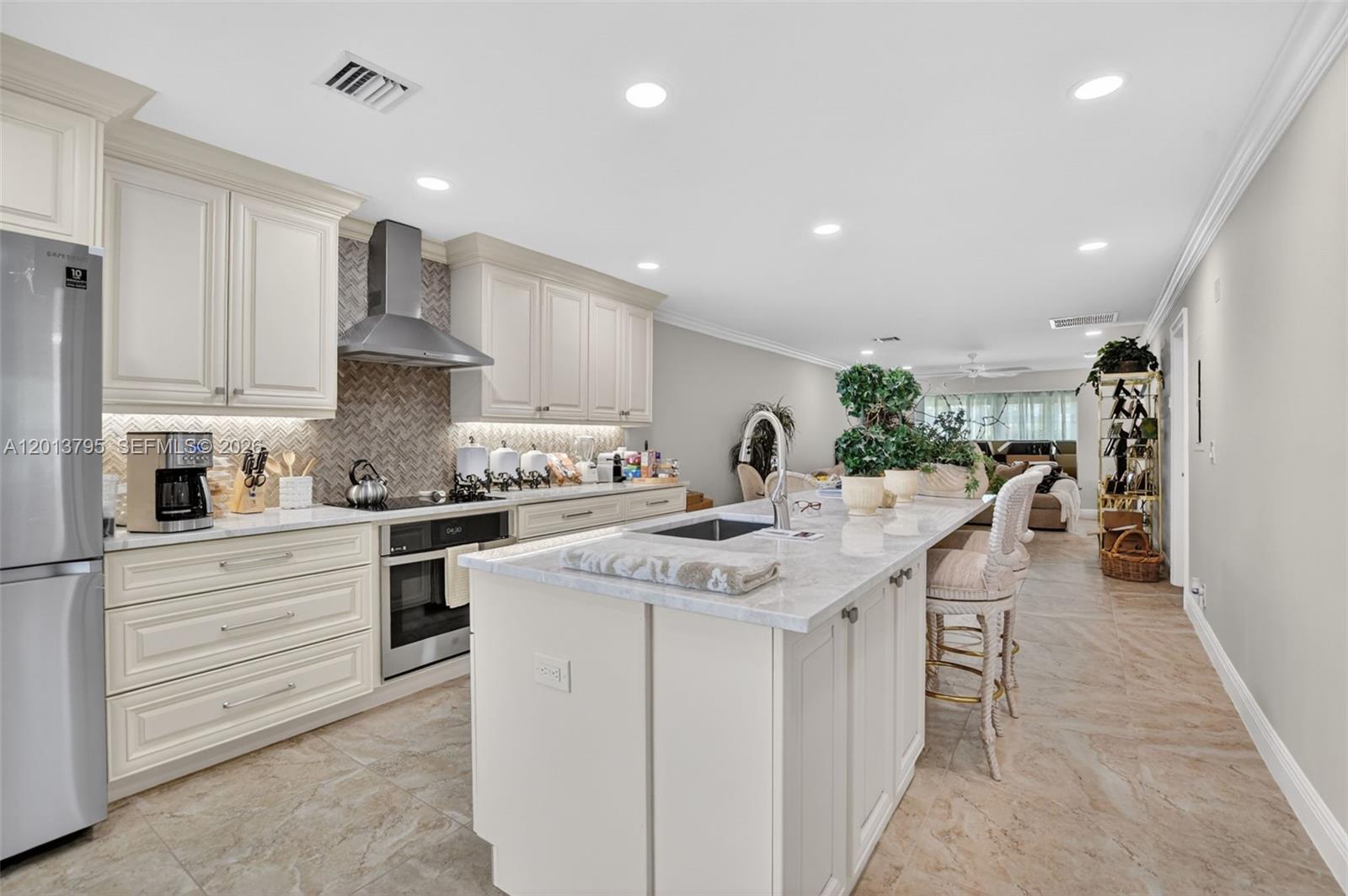 8749 Belle Aire Dr