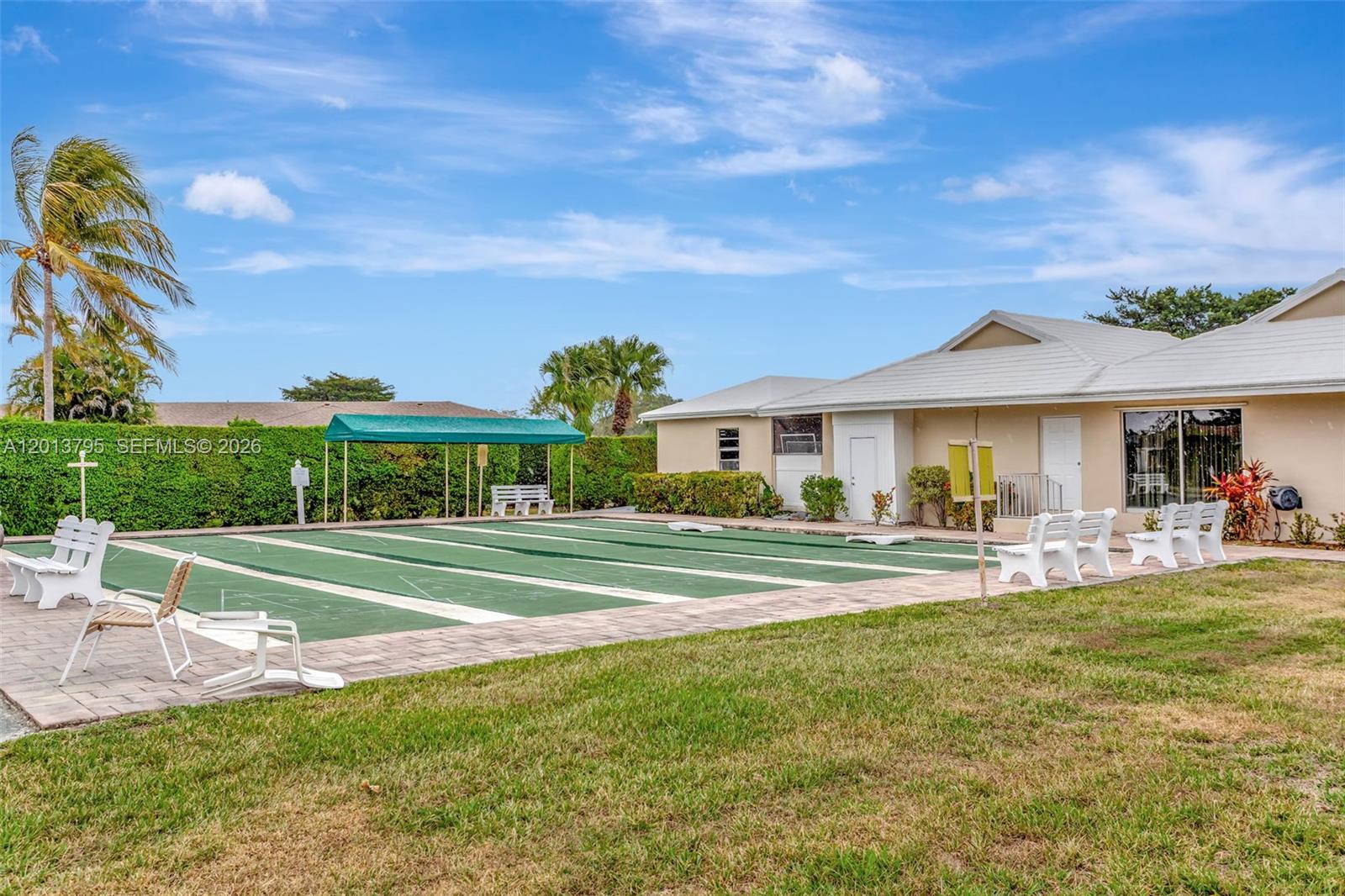 8749 Belle Aire Dr