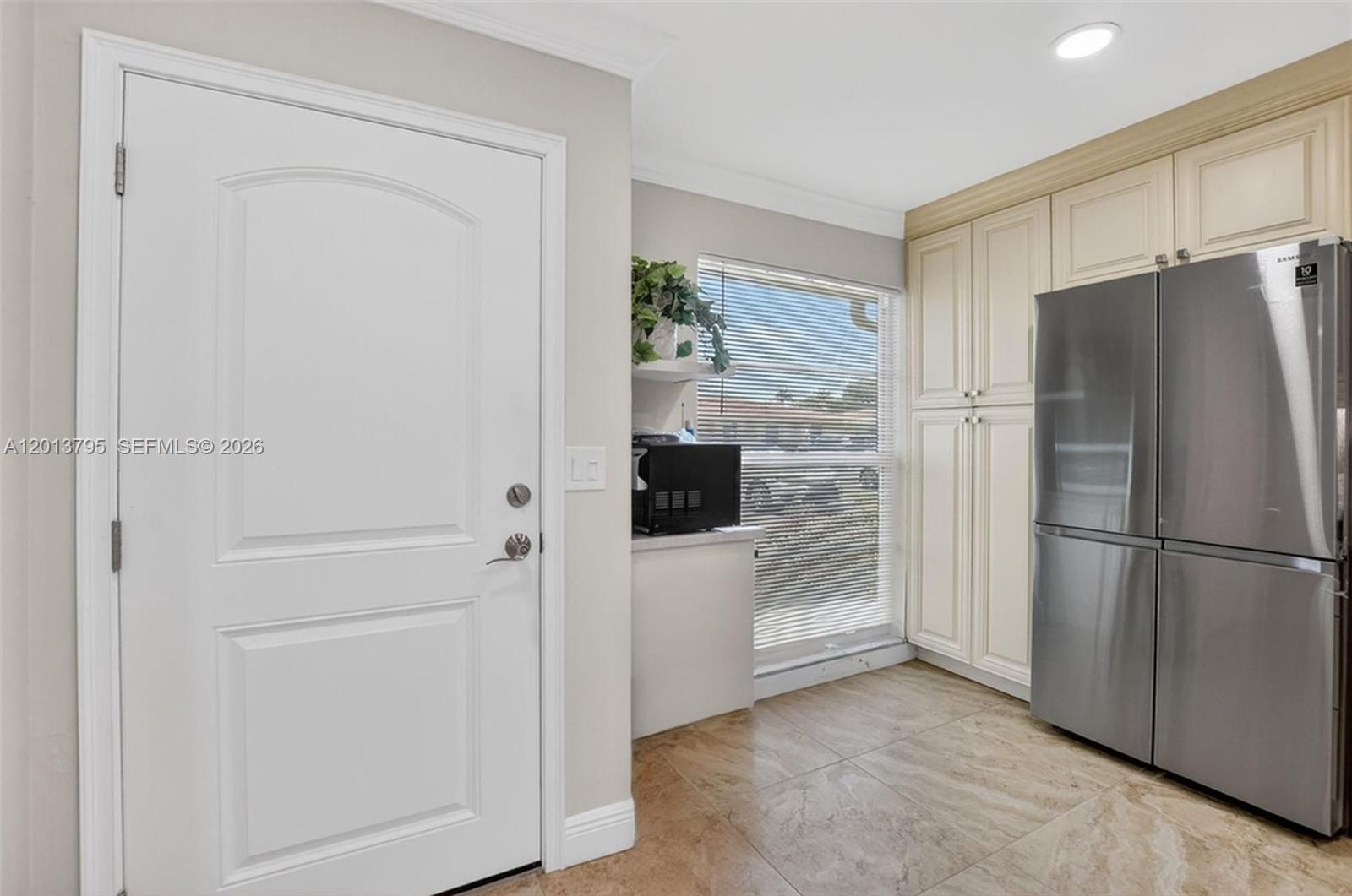 8749 Belle Aire Dr