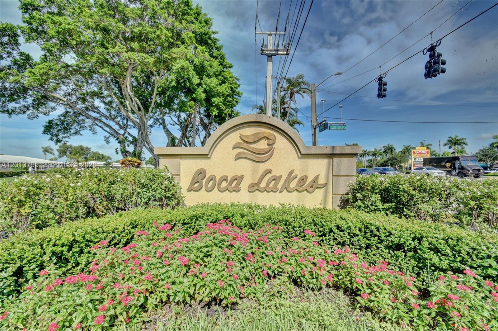 8749 Belle Aire Dr