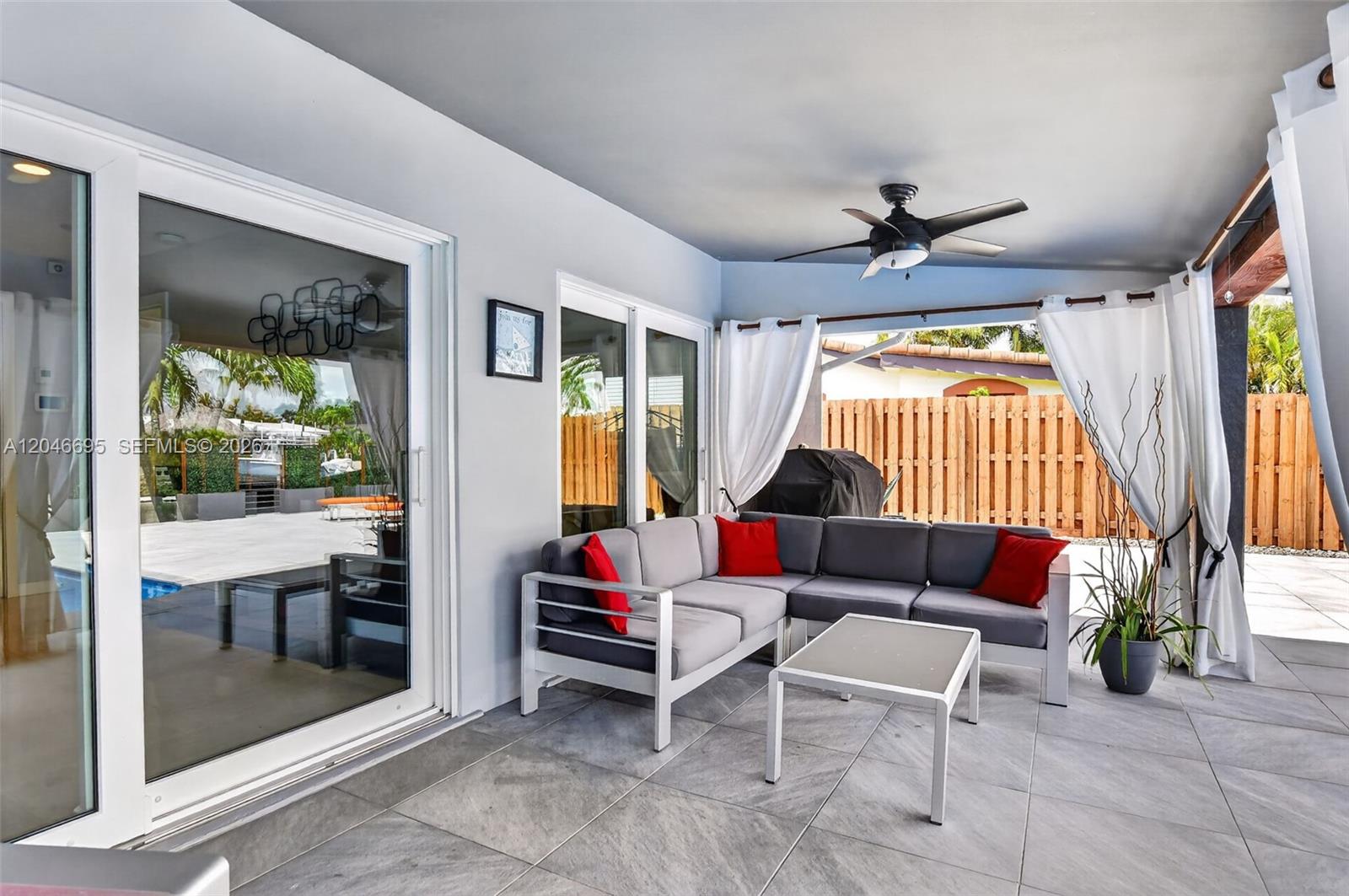 966 SE 9th Ave