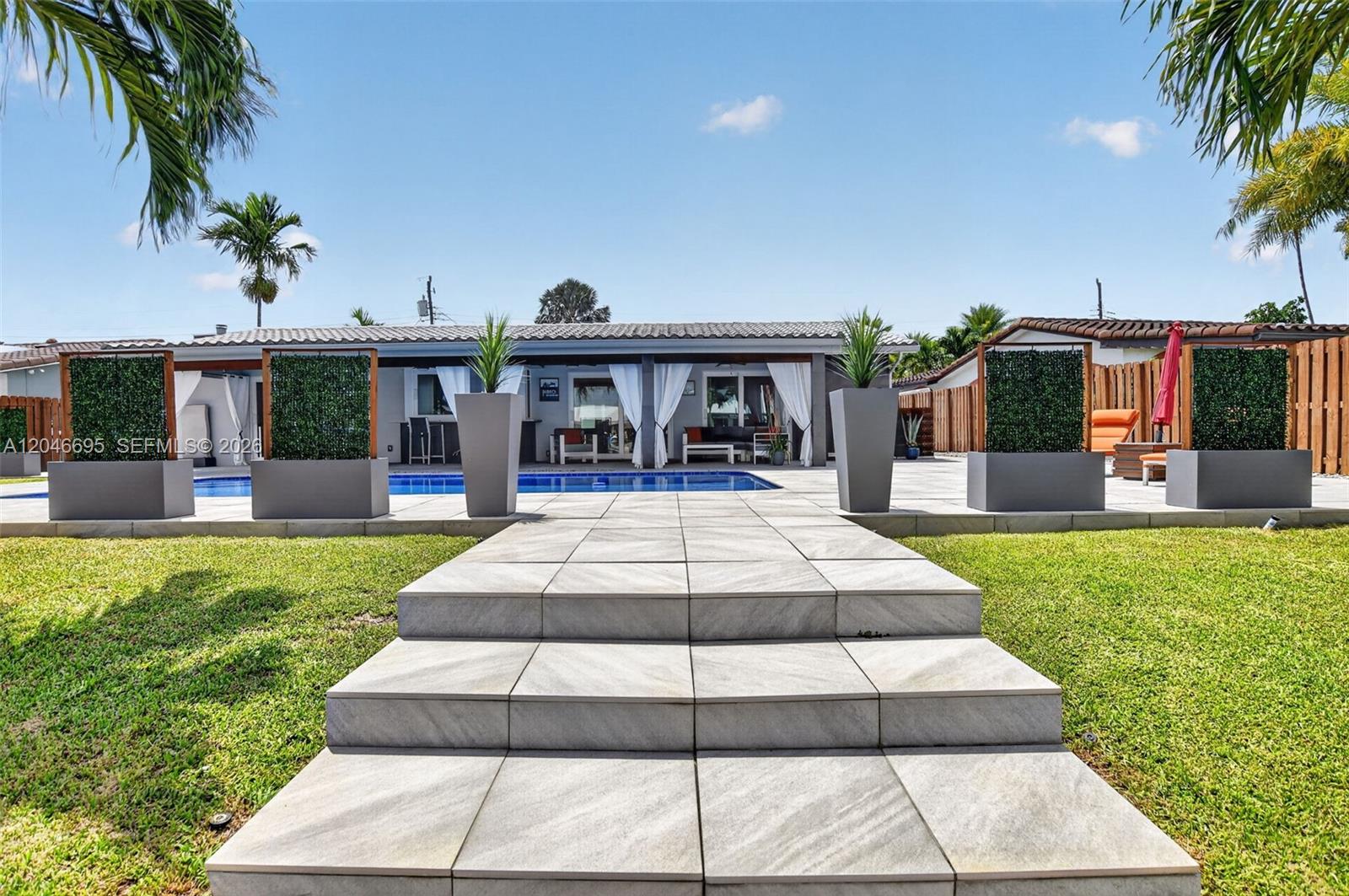 966 SE 9th Ave